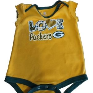 NFL Team Apparel baby Girls "LOVE Packers" 6/9MO One-Piece Green Bay Packers